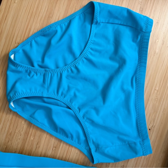 Descente Blue Bikini Set - Picture 5 of 6